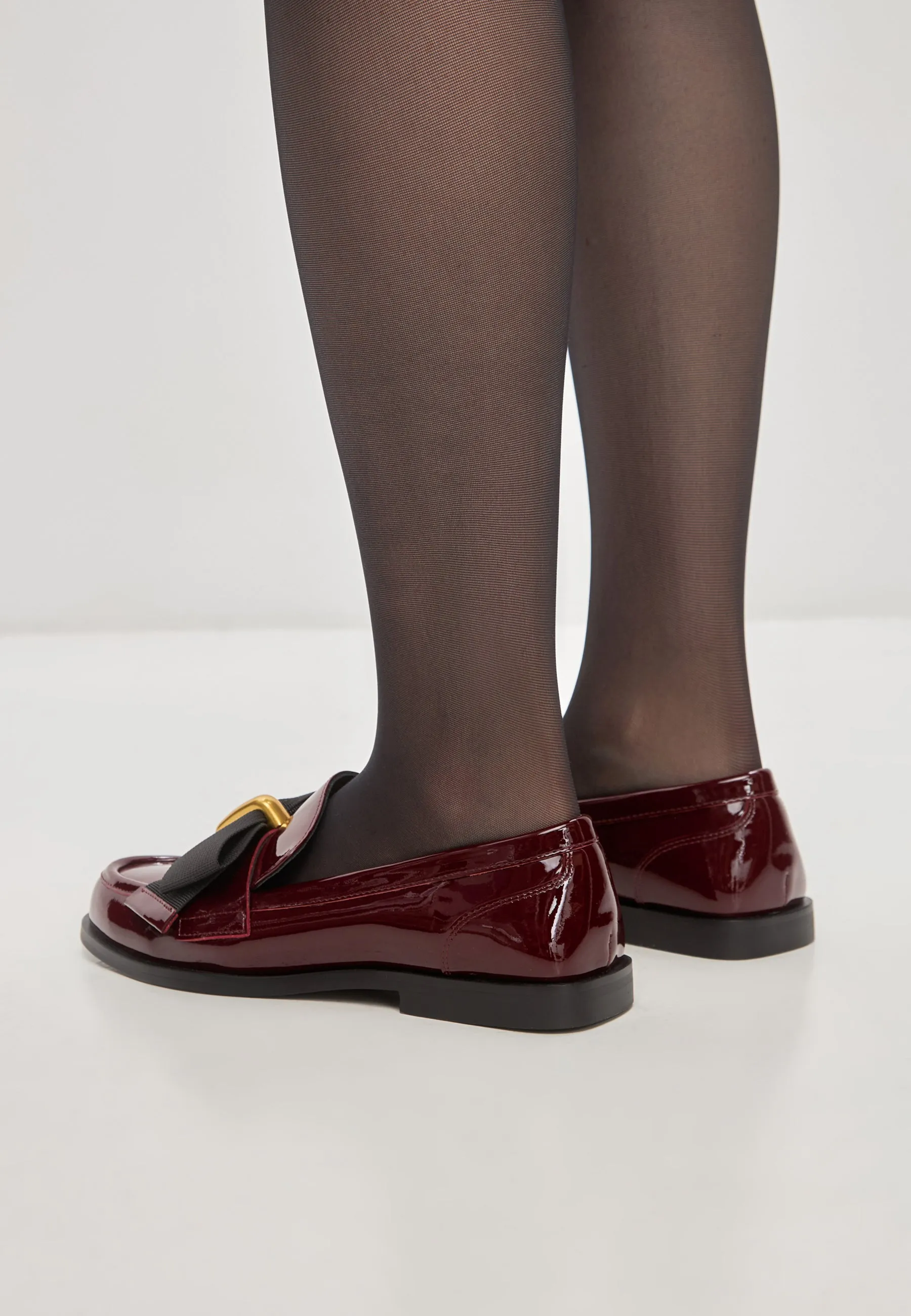 Elegant Loafers with Gold Bow Dorothy - Patent Red