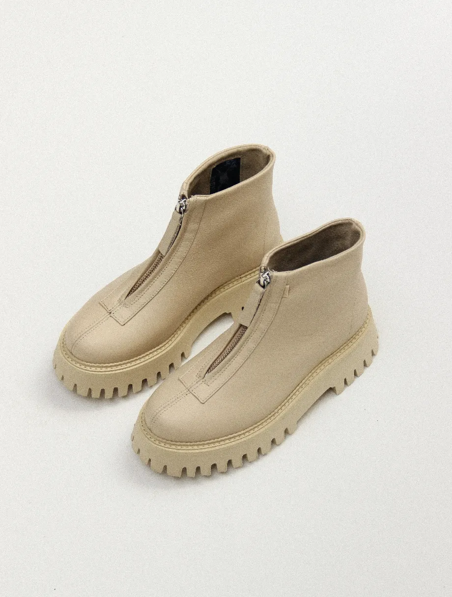 Groovy Front Zip Camel Boots