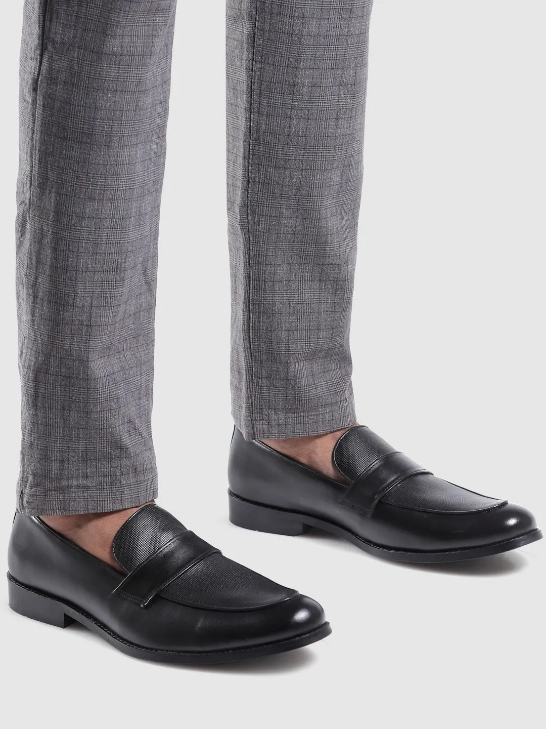 Textured Leather Formal Loafers