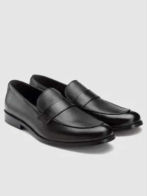 Textured Leather Formal Loafers