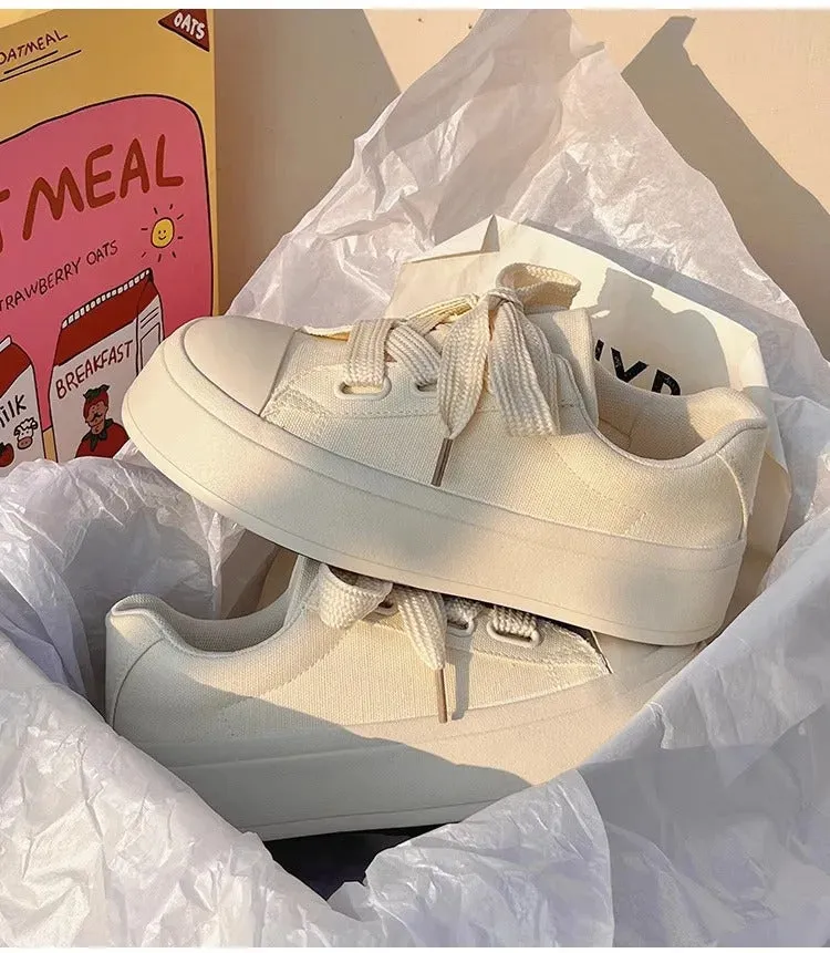 White shoes for women, 2024 summer new women's shoes, niche casual board shoes, versatile student canvas shoes, Instagram trendy