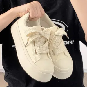 White shoes for women, 2024 summer new women's shoes, niche casual board shoes, versatile student canvas shoes, Instagram trendy